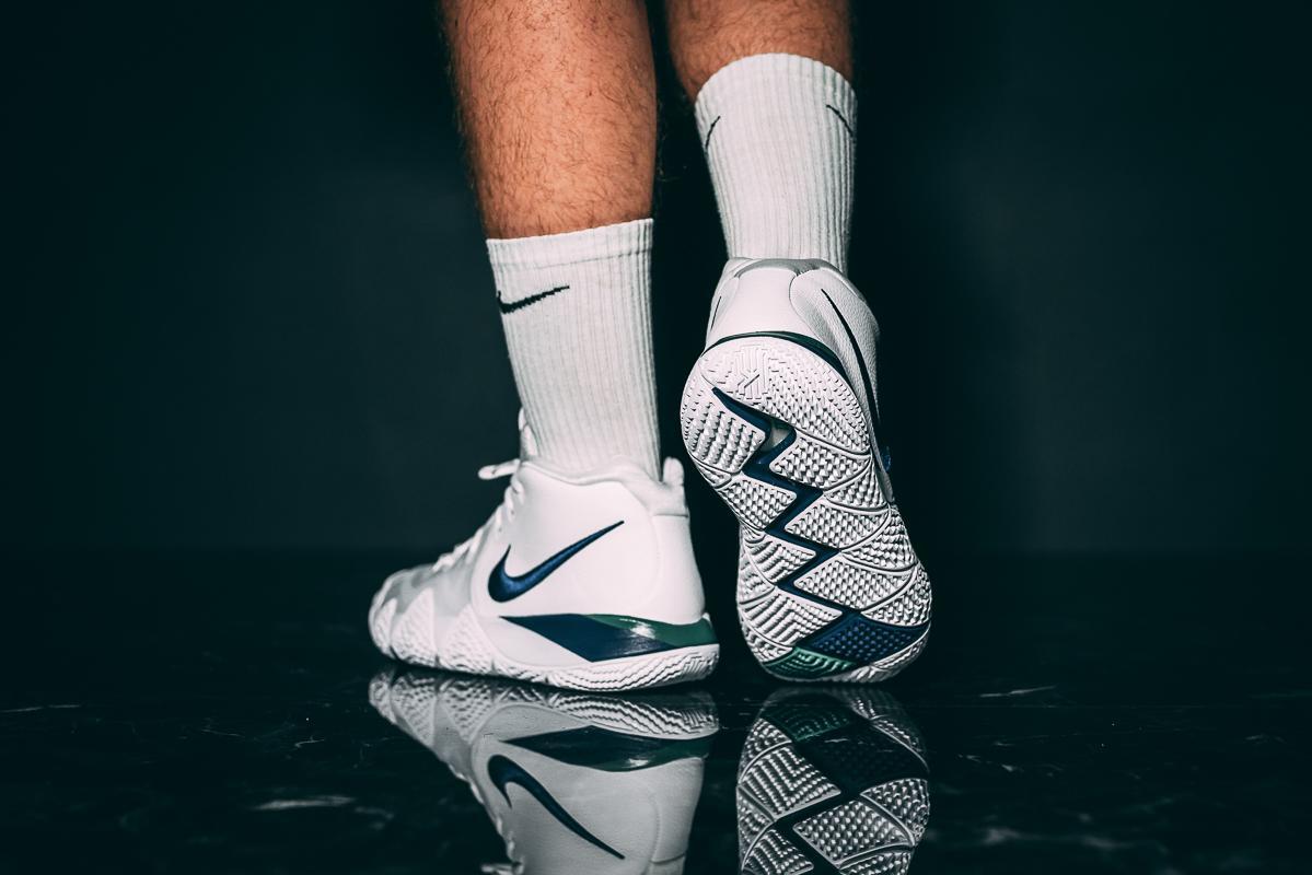 Kyrie 4 store all white